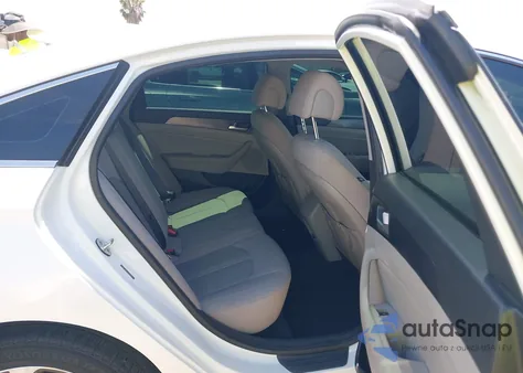 2017 Hyundai Sonata Sport z USA, uszkodzony, nr VIN 5NPE34AF1HH555562